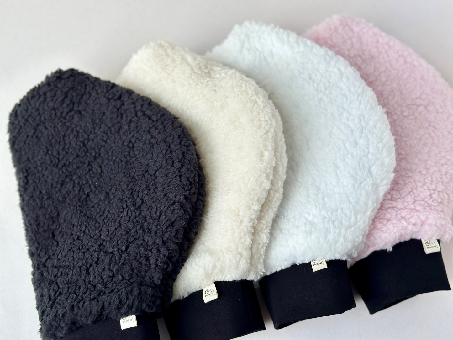 The sherpa fleece paddle tennis mitt